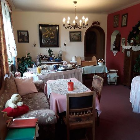 Gaestehaus "Gisela" Im Fuerstlichen Fischhaus Schillingsfürst Extérieur photo