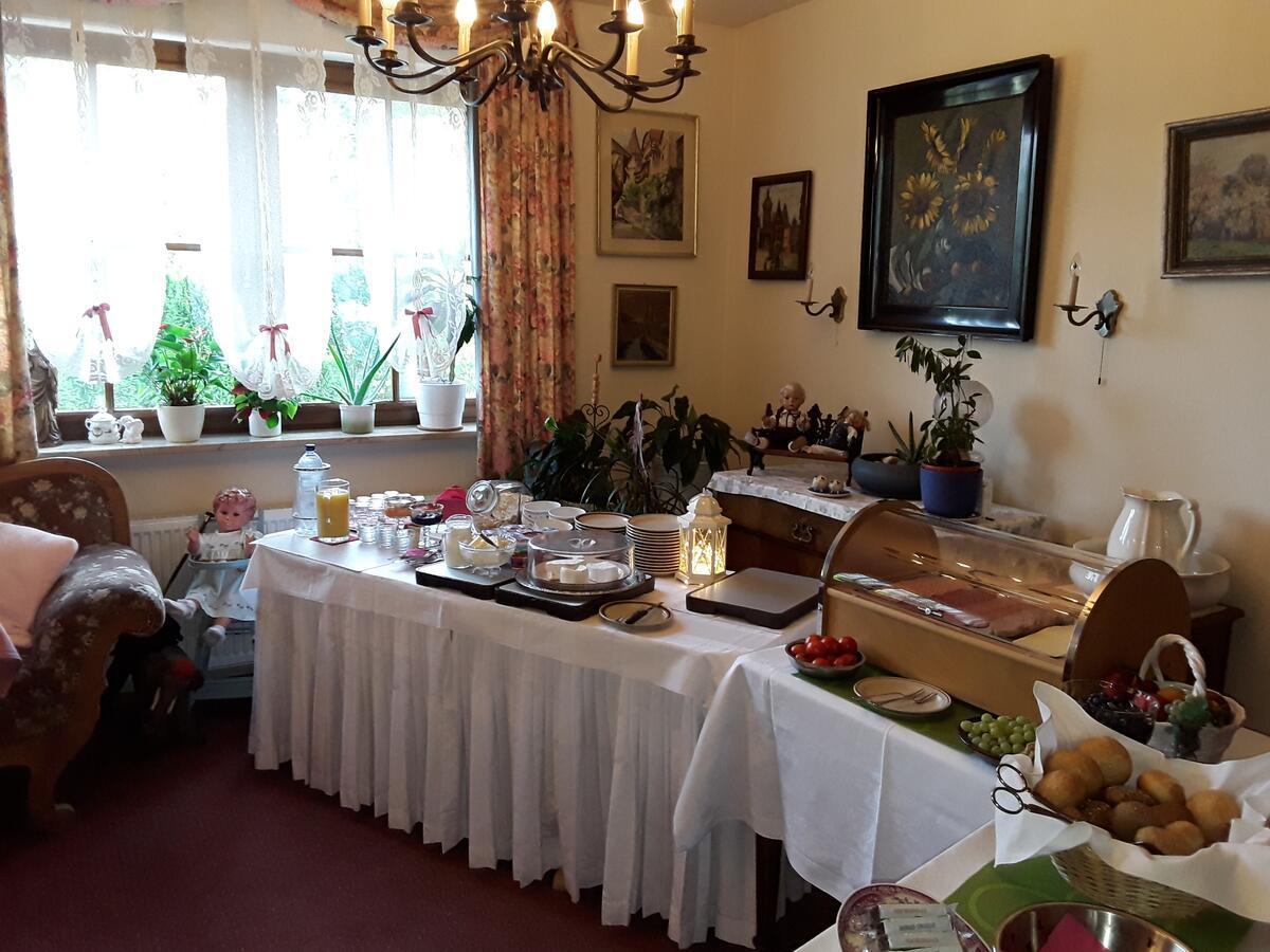 Gaestehaus "Gisela" Im Fuerstlichen Fischhaus Schillingsfürst Extérieur photo