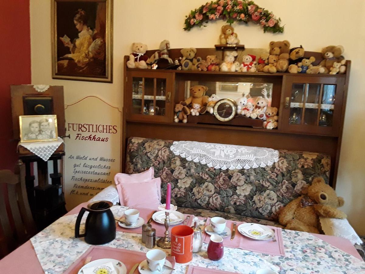 Gaestehaus "Gisela" Im Fuerstlichen Fischhaus Schillingsfürst Extérieur photo